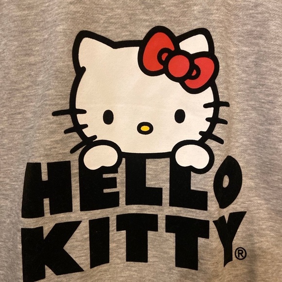 - Hello Kitty Sweatshirt size med - Picture 2 of 5
